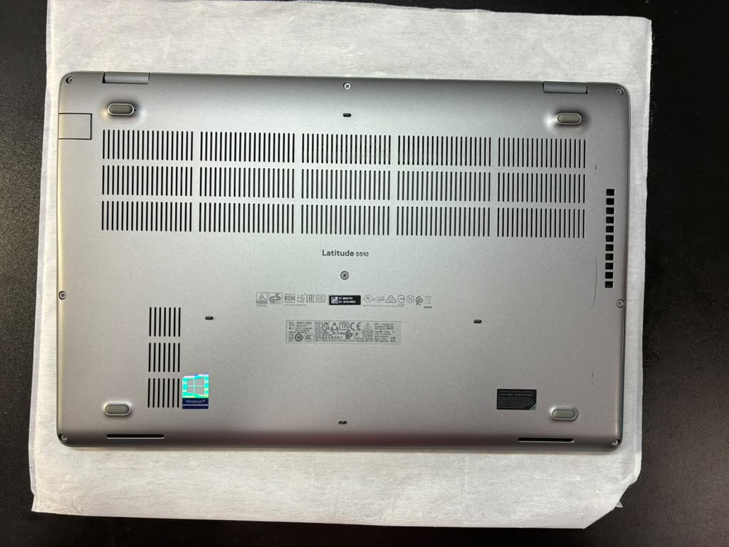 Dell Latitude 5510 15.6" Non-Touch i7-10610U 16GB RAM 512GB SSD - Poor Battery