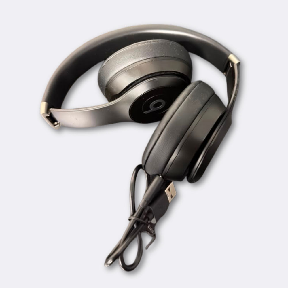 Beats Solo 4 Wireless On-Ear Headphones - Bluetooth Headset - Spatial Audio - Black Used